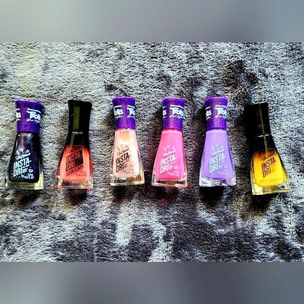 New Nail Polish bundle of 6, Sally Hansen, limited edition Insta-Dri